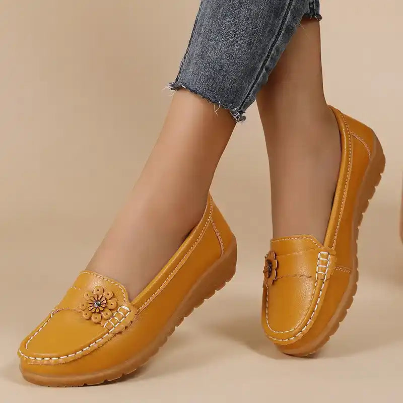 Women's soft sole comfortable leather shoes