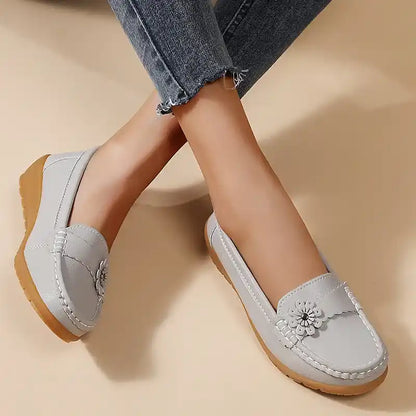 Women's soft sole comfortable leather shoes